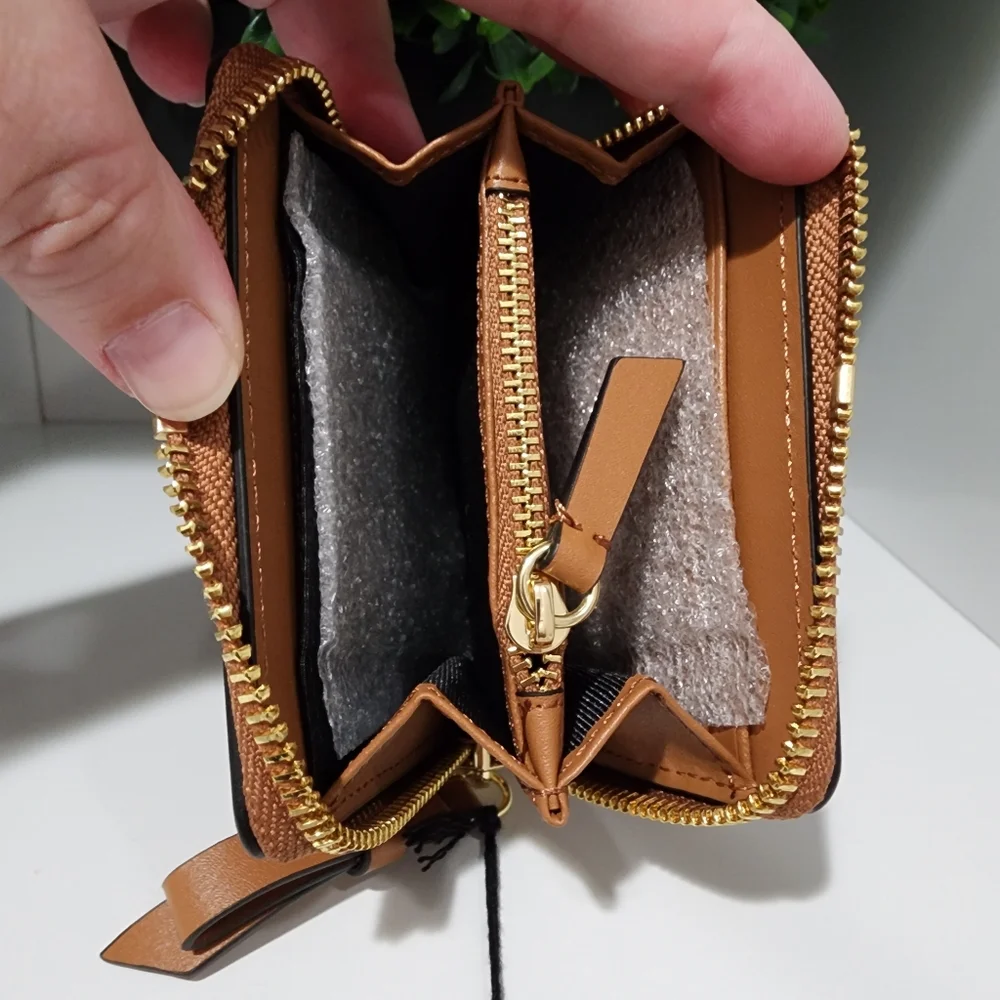 NWT Zac Posen Square Zip Wallet